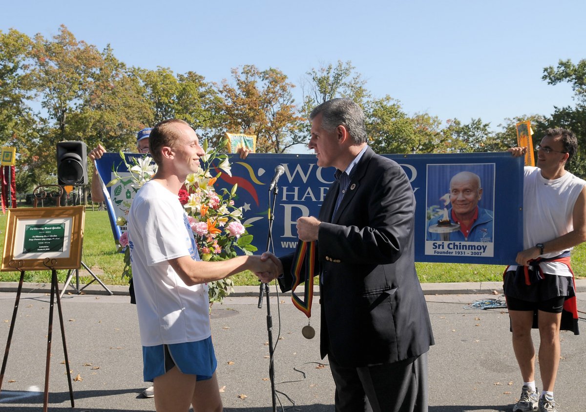 20111009 SriChinmoy 2-Mile Race_304a.jpg